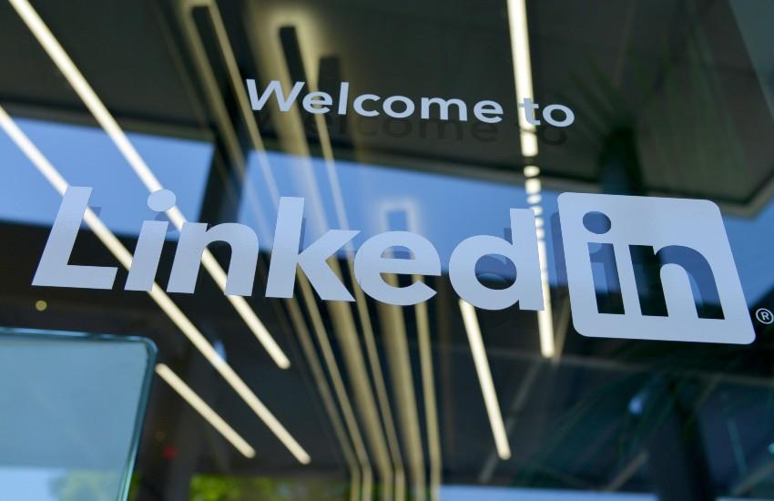 Advice card 5 LinkedIn Tips for Students