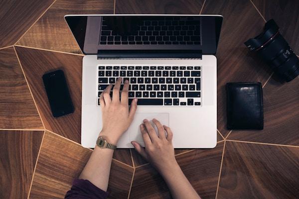 Advice card How to List Internships on Your Resume